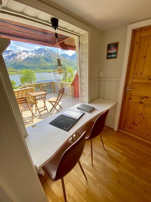 The Little Red Cabin Lofoten Urda Luaran gambar